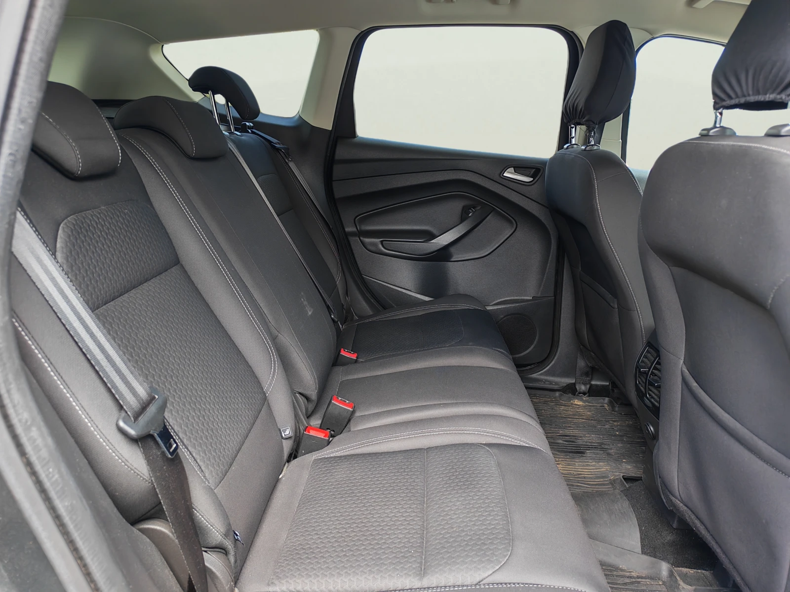 Ford Kuga 2.0 TDCi, снимка 9 - Автомобили и джипове - 54297098