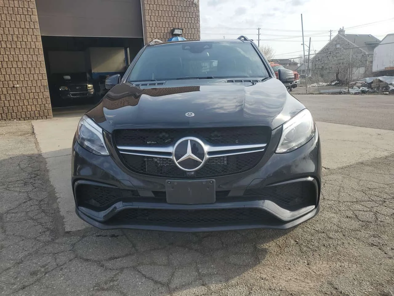 Mercedes-Benz GLE 63 S AMG CARFAX/360 КАМ/ОБДУХ/ПОДГРЕВ/HARMAN, снимка 6 - Автомобили и джипове - 54647770