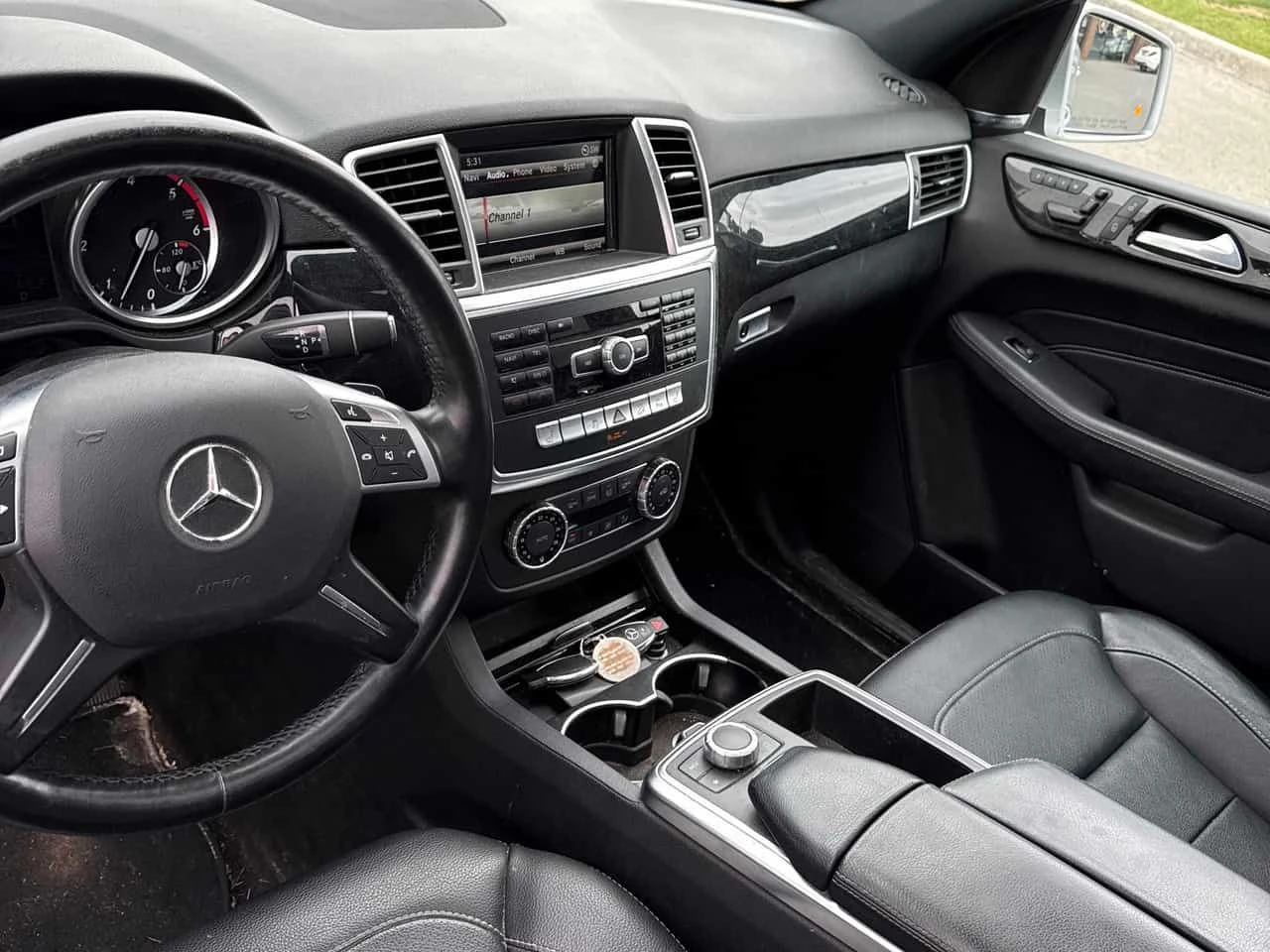 Mercedes-Benz ML 350 * BlueTEC * HARMAN/KARDON* PANORAMA* , снимка 9 - Автомобили и джипове - 55062487