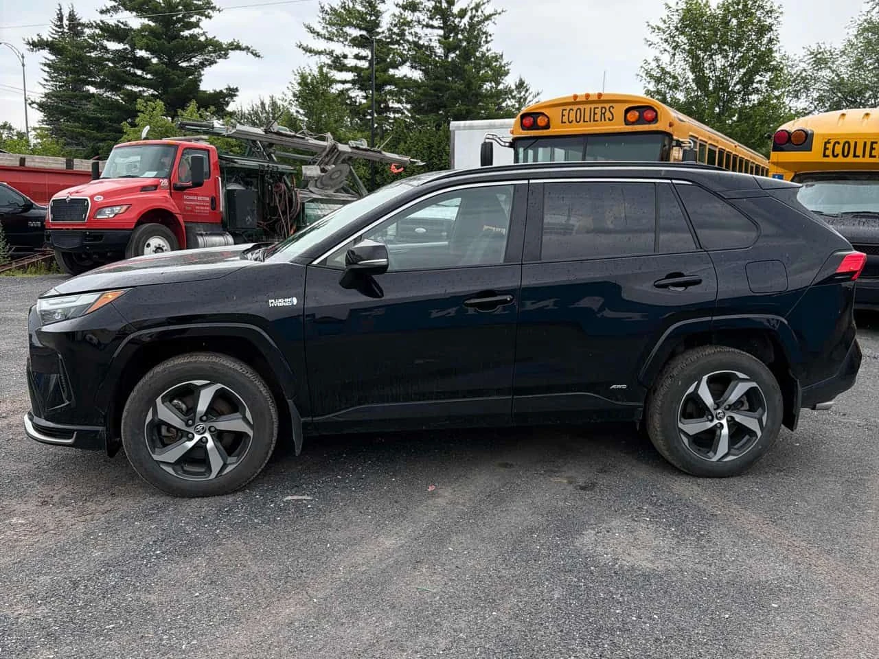 Toyota Rav4 Prime XSE | CARFAX | АВТОКРЕДИТ БЕЗ ПЪРВОНАЧАЛНА, снимка 3 - Автомобили и джипове - 55270708