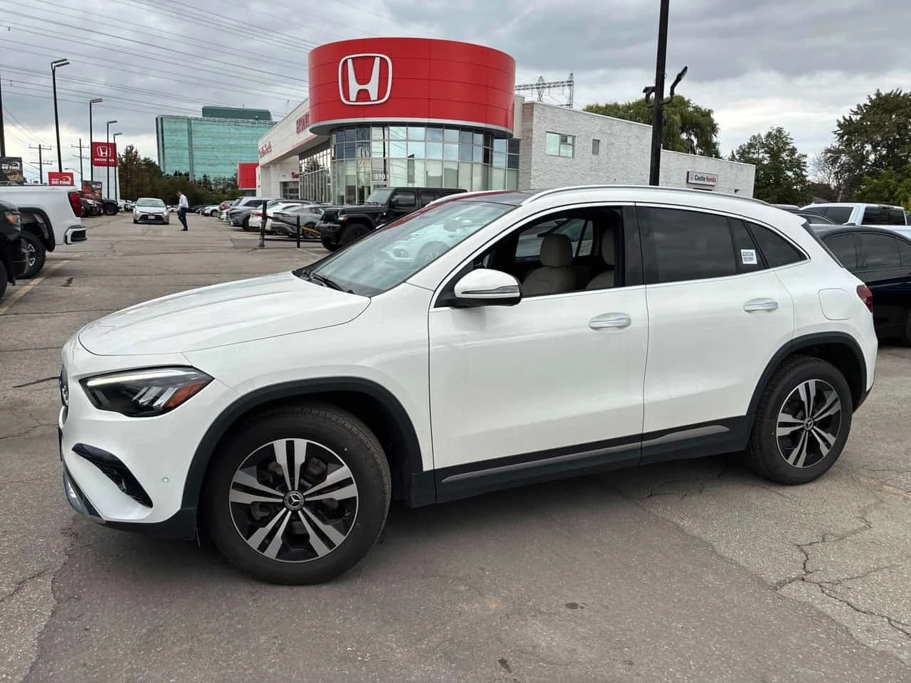 Mercedes-Benz GLA 250 4MATIC | CARFAX | ��� ��������� | Mobile.bg � ����������� 3