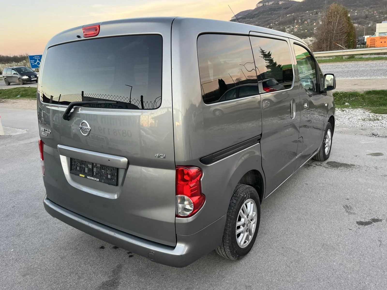 Nissan NV200 EVALIA 1.5DCI 110кс 6 СКОРОСТИ КЛИМАТИК, снимка 4 - Бусове и автобуси - 54129060