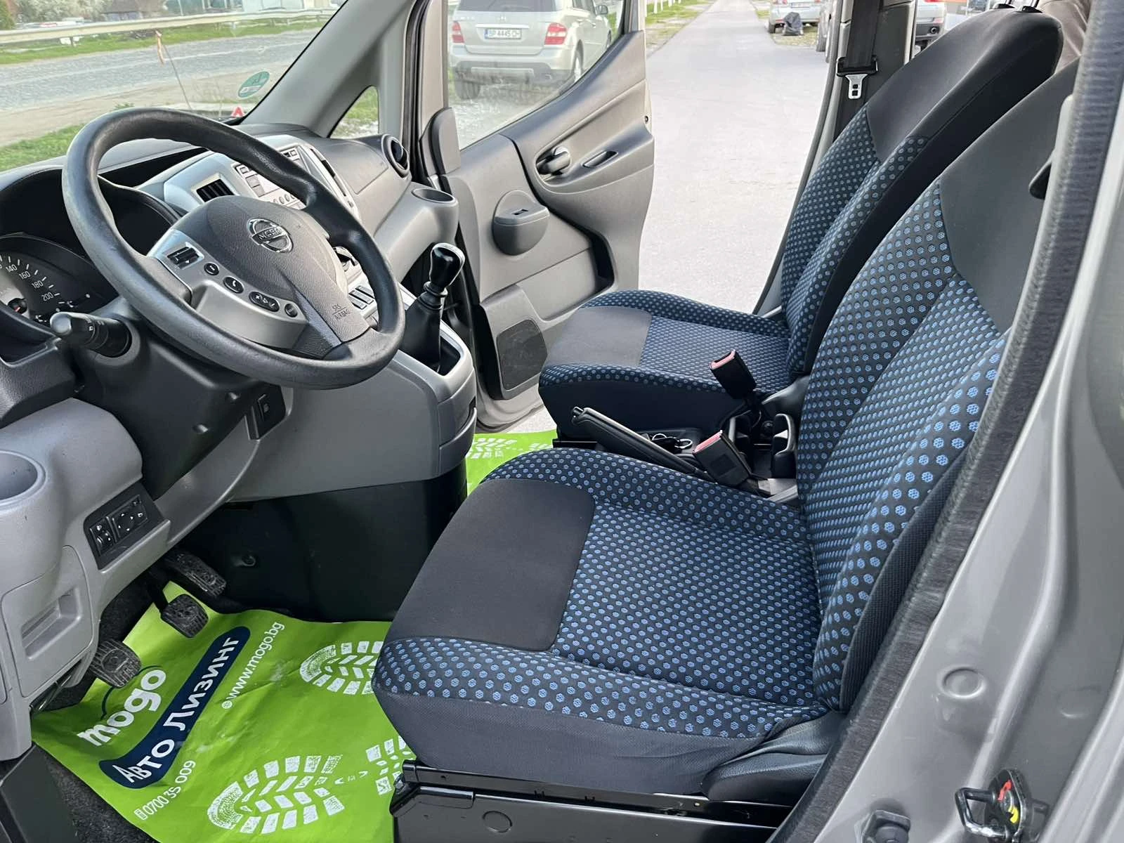 Nissan NV200 EVALIA 1.5DCI 110кс 6 СКОРОСТИ КЛИМАТИК, снимка 8 - Бусове и автобуси - 54129060