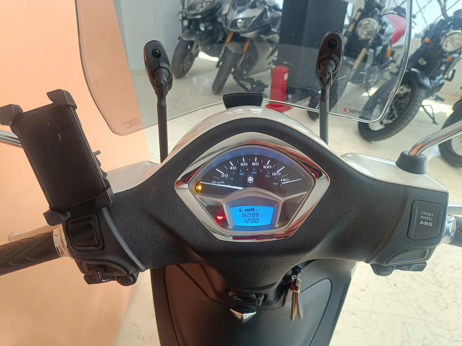 Piaggio Liberty 150 LED ABS, снимка 6 - Мотоциклети и мототехника - 55314671