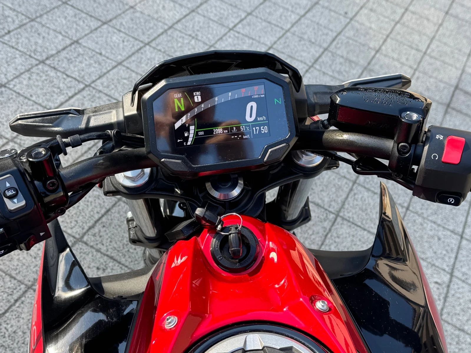 Kawasaki Z 650, снимка 9 - Мотоциклети и мототехника - 55960282