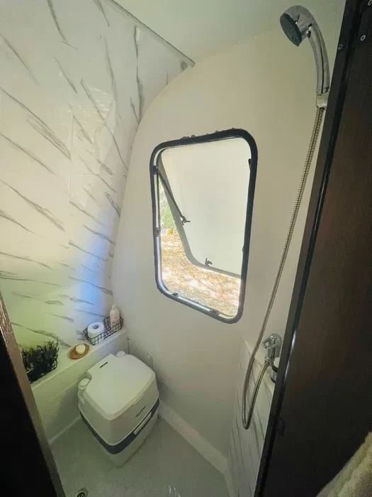Каравана Други Caravelair SERENITY 500 - изображение 6