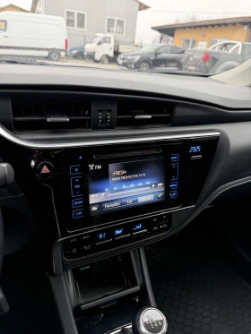 Toyota Auris УНИКАТ!!! РЕАЛНИ КИЛОМЕТРИ!!!, снимка 13
