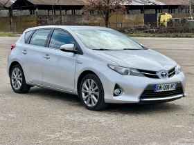 Toyota Auris Hybrid 136кс. 