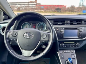 Toyota Auris Hybrid 136кс.  - 8900 € / 17406.89 лв. - 42255051 9