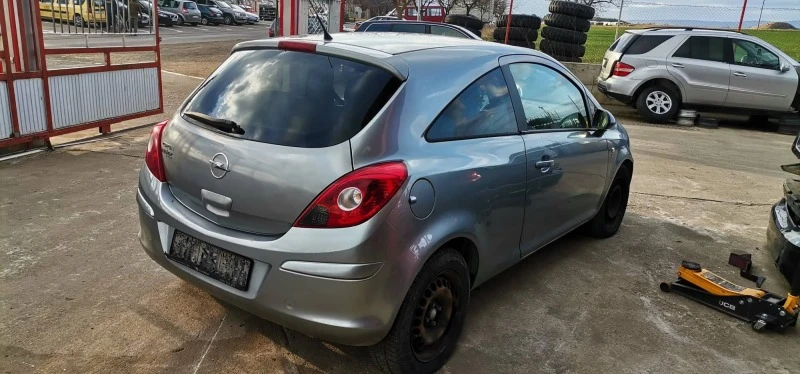 Opel Corsa 1.2, снимка 6 - Автомобили и джипове - 44319174