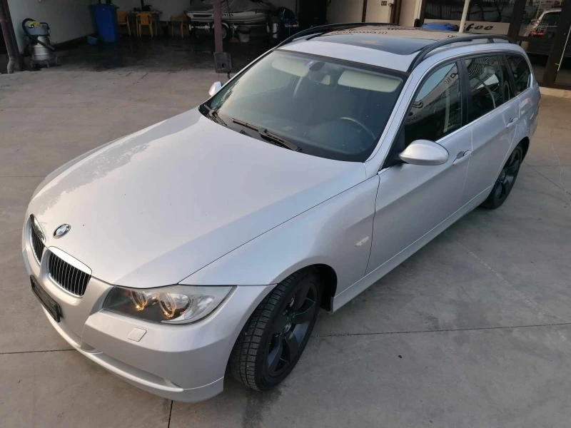 BMW 330 xi Швейцария, снимка 1 - Автомобили и джипове - 49563663