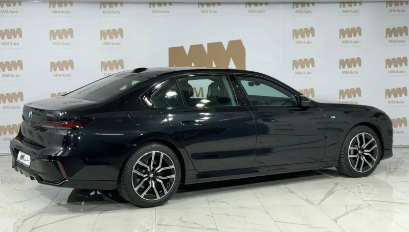 BMW 740 xDrive M Sport Bowers&Wilkins панорама, снимка 2 - Автомобили и джипове - 46701169