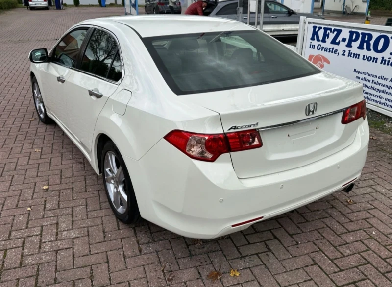 Honda Accord 2.0 v-tec Facelift , снимка 4 - Автомобили и джипове - 47857534