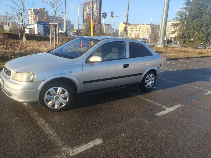 Opel Astra 1.6, снимка 2 - Автомобили и джипове - 49000823