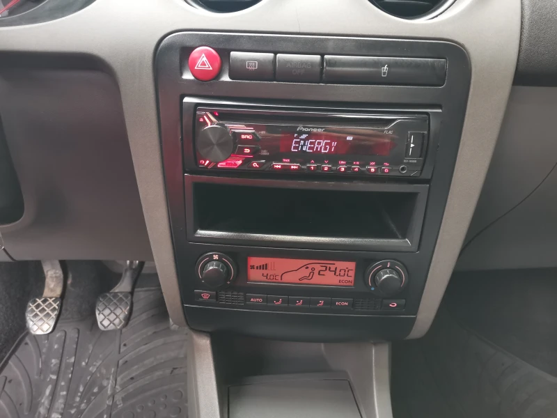 Seat Ibiza 101к.с., снимка 11 - Автомобили и джипове - 49319026