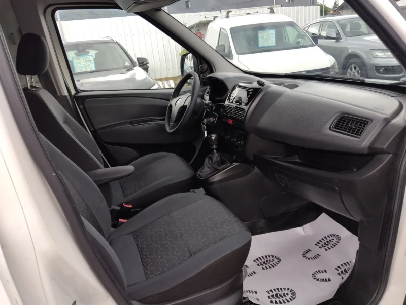 Fiat Doblo 1.6, 105 к.с., снимка 11 - Автомобили и джипове - 50526009