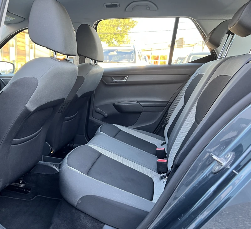 Skoda Fabia 1.4TDI ТОП СЪСТОЯНИЕ, снимка 10 - Автомобили и джипове - 51761381