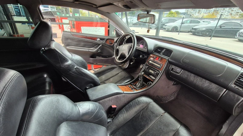 Mercedes-Benz CLK 200 kompressor, снимка 8 - Автомобили и джипове - 53090344