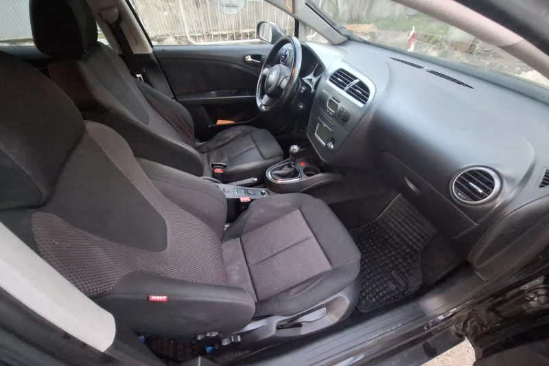 Seat Leon, снимка 3 - Автомобили и джипове - 53199084