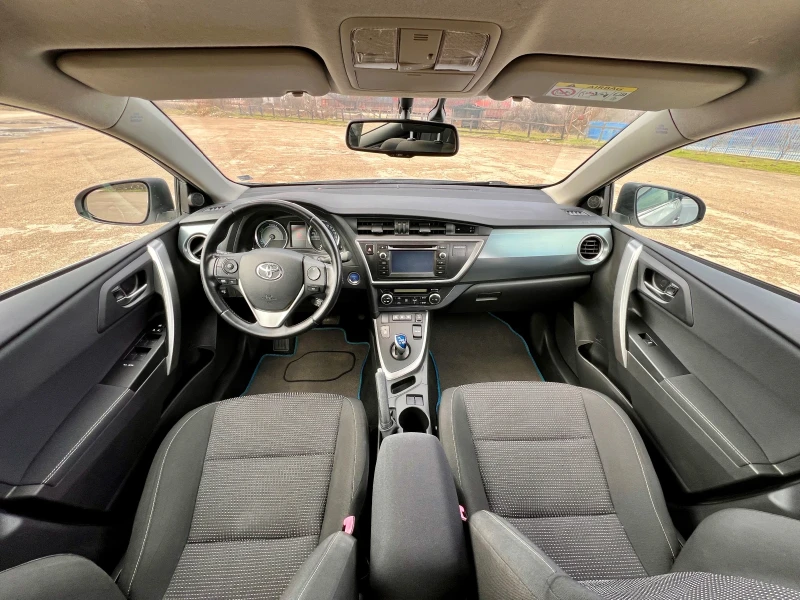 Toyota Auris Hybrid 136кс. , снимка 11 - Автомобили и джипове - 53453237