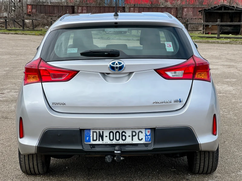 Toyota Auris Hybrid 136кс. , снимка 5 - Автомобили и джипове - 53453237