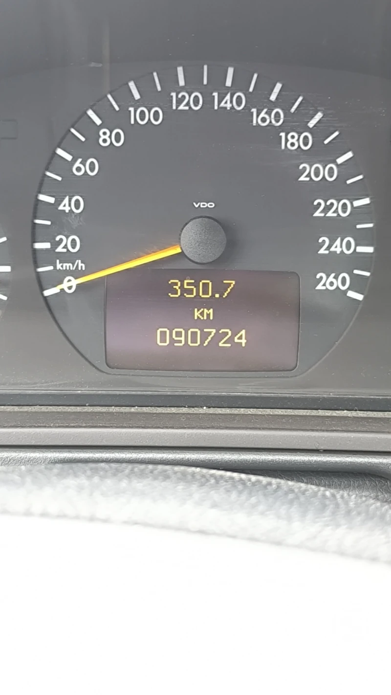 Mercedes-Benz E 270 Pilato 1, снимка 2 - Автомобили и джипове - 53586519