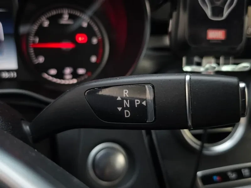 Mercedes-Benz C 220 - САМО 30% АВАНС, снимка 9 - Автомобили и джипове - 55570352