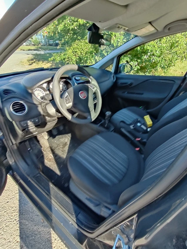 Fiat Punto 1.2 i, снимка 8 - Автомобили и джипове - 55604497
