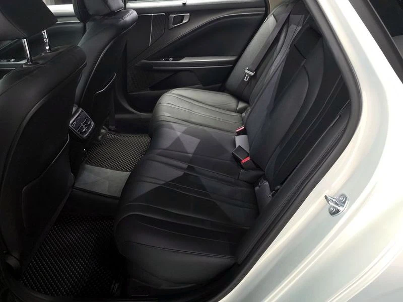 Kia K8 Noblesse| 180к.с., снимка 12 - Автомобили и джипове - 56211520