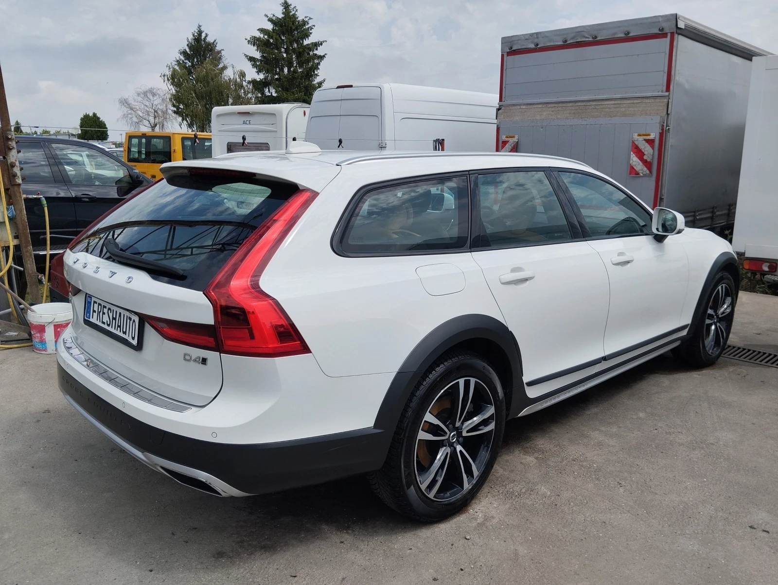 Volvo V90 Cross Country 2.0D4 AWD Navi Подгрев Обдъхване  - изображение 5