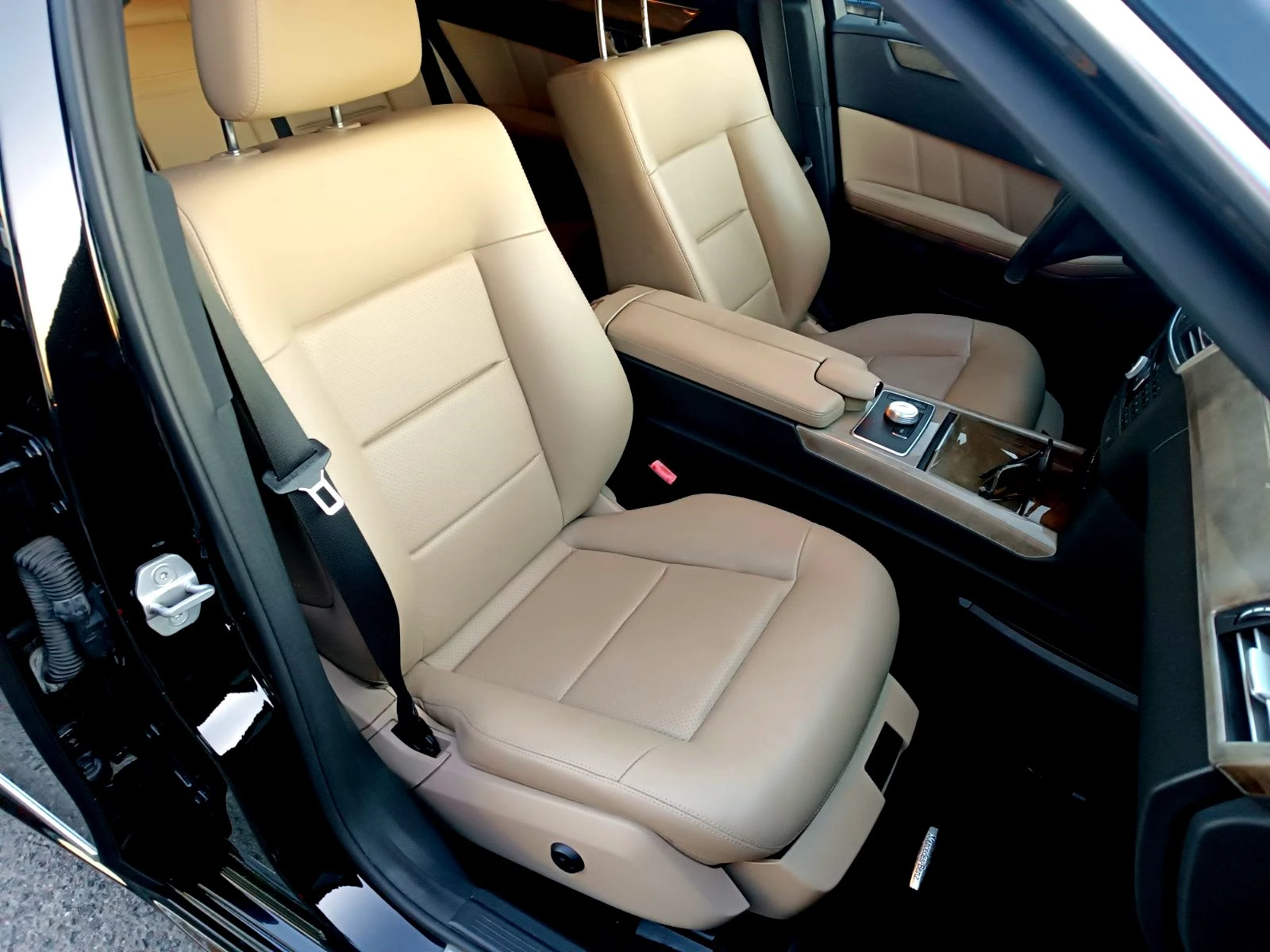 Mercedes-Benz E 350 4Matic AMG Paket, LPG  ! | Mobile.bg   12