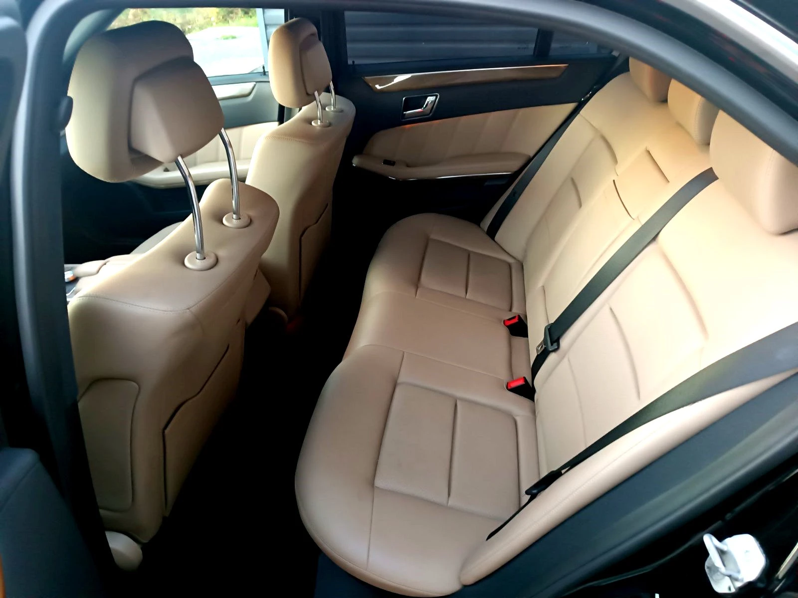 Mercedes-Benz E 350 4Matic AMG Paket, LPG  ! | Mobile.bg   17