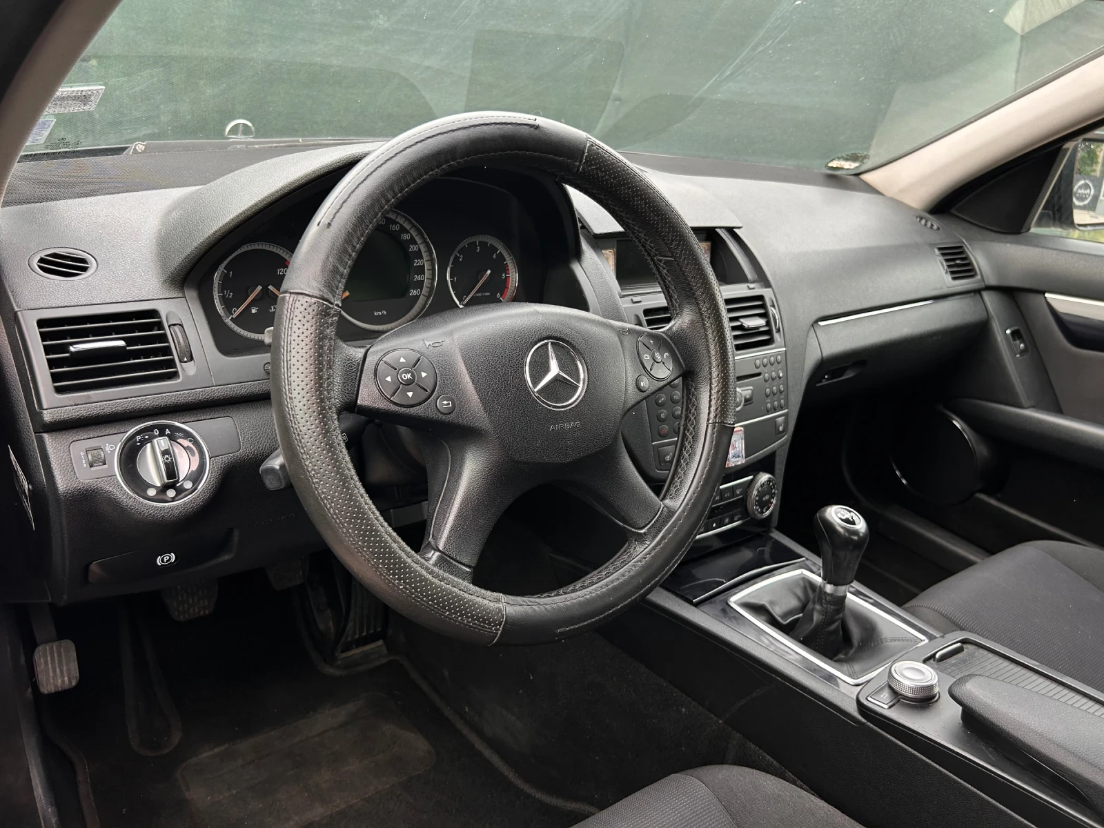 Mercedes-Benz C 200  - изображение 10