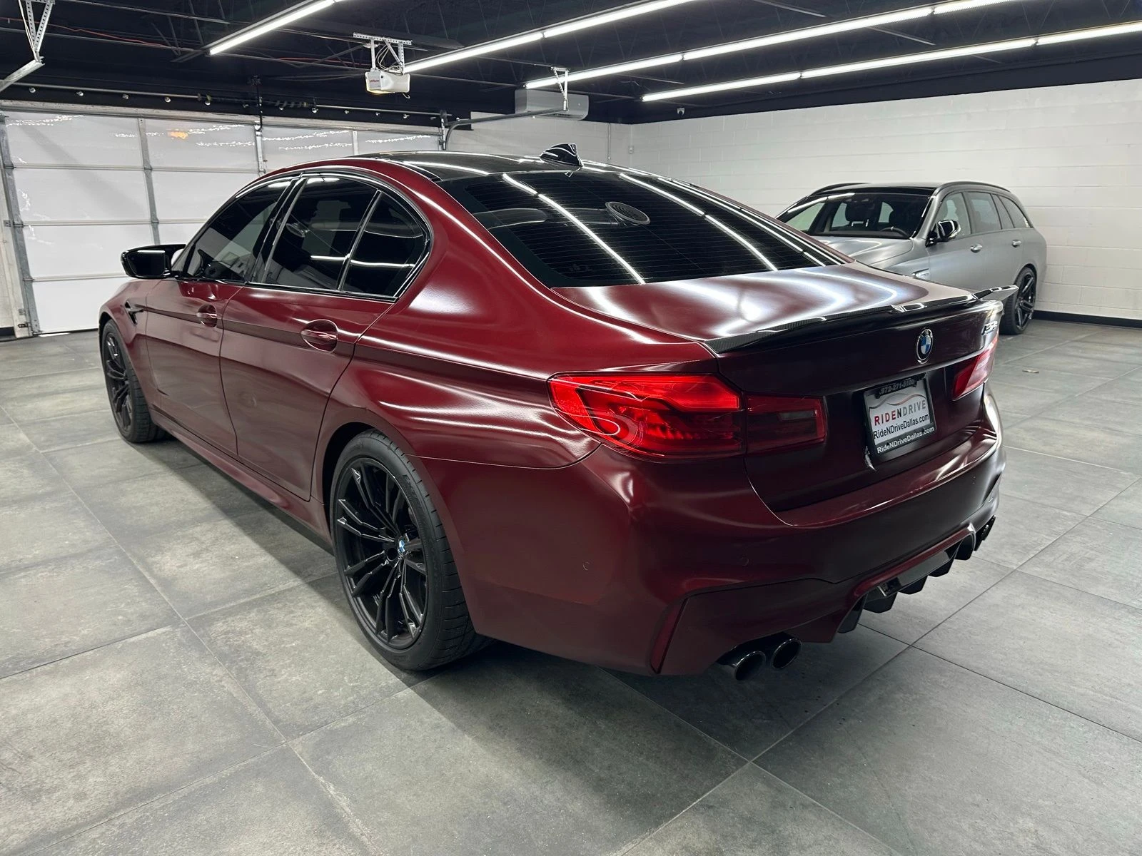 BMW M5 * CarFax * АвтоКредит*  - изображение 2