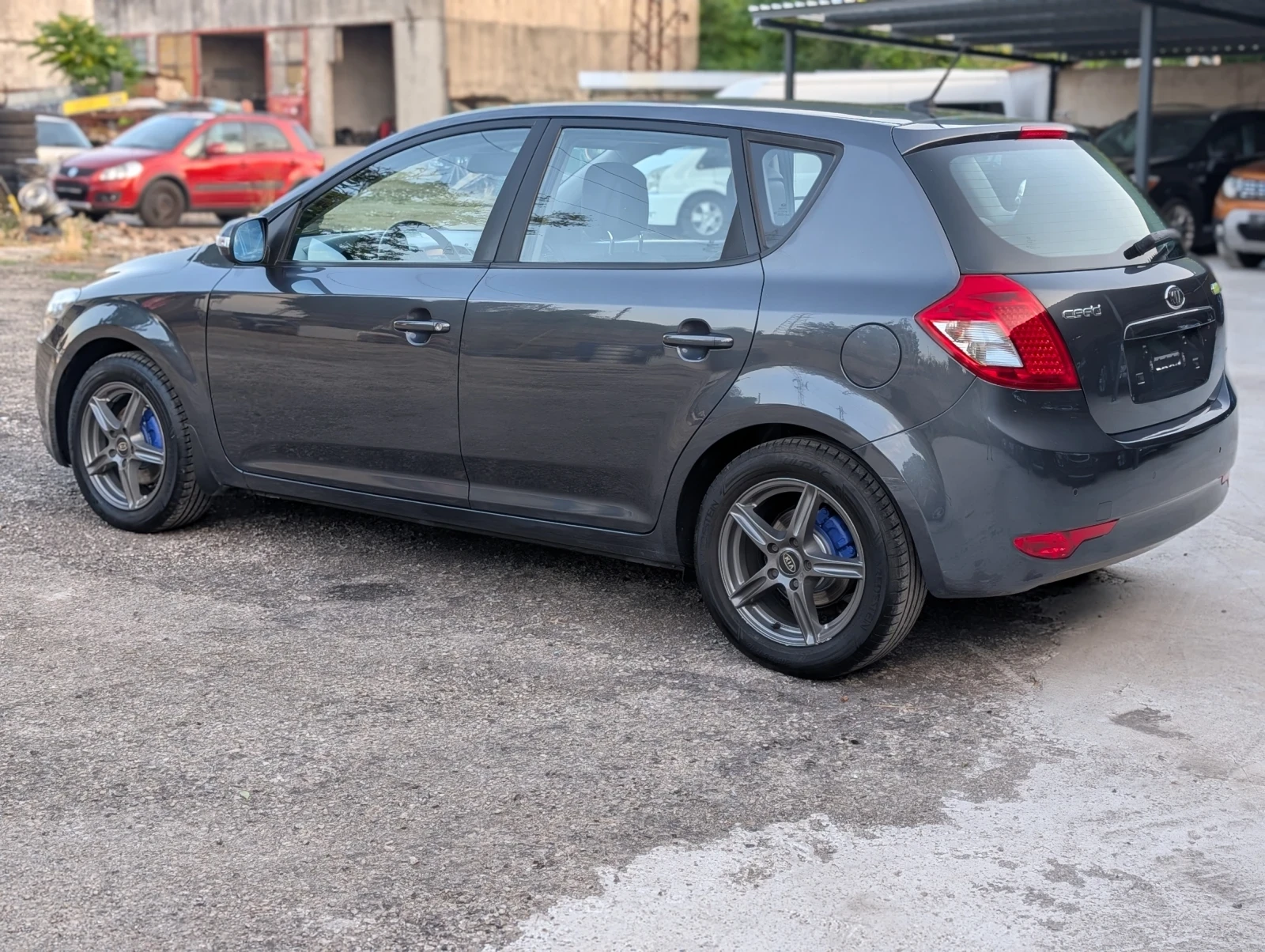 Kia Ceed 1.6 CRDI 16V - изображение 3