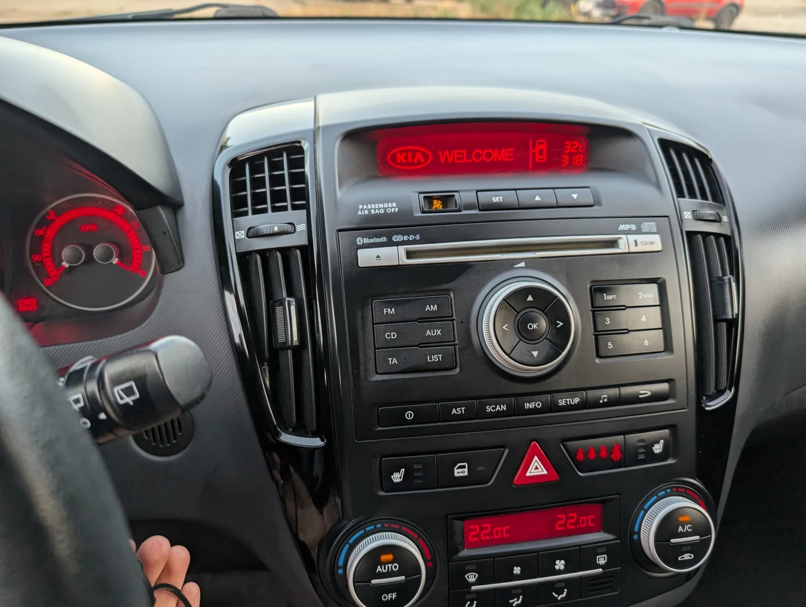 Kia Ceed 1.6 CRDI 16V - изображение 8