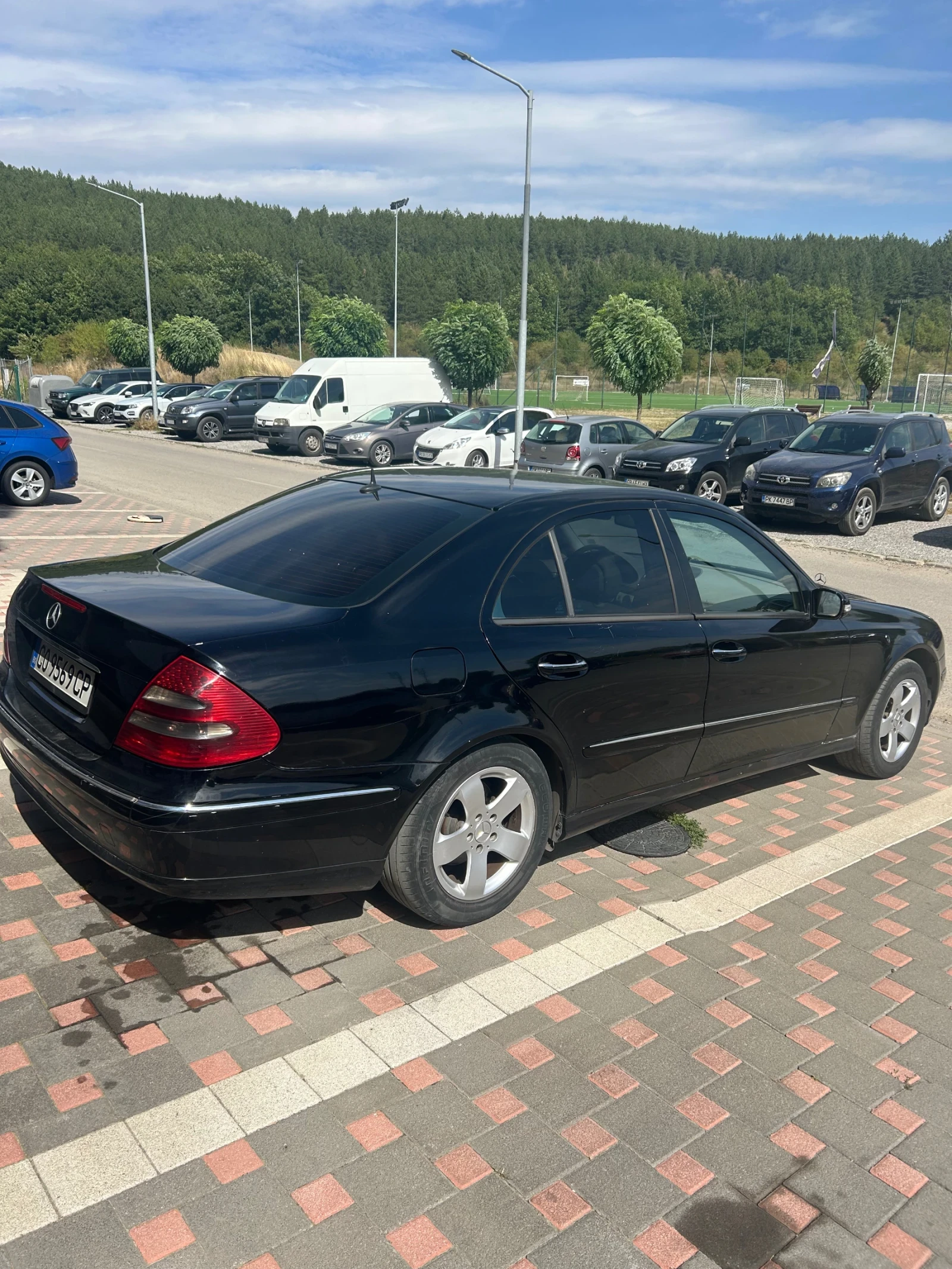 Mercedes-Benz E 220  - изображение 4