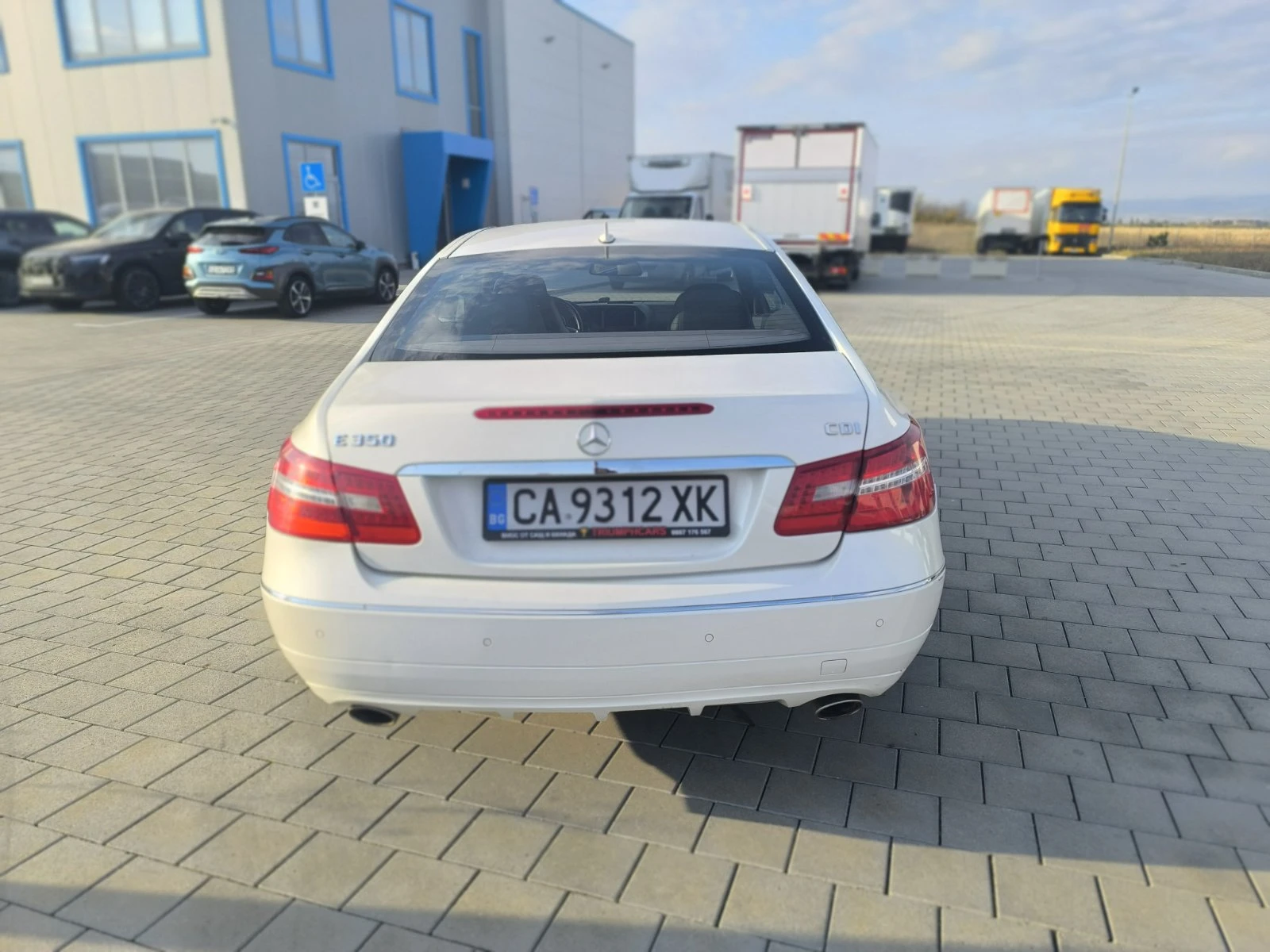 Mercedes-Benz E 350 * НАЛИЧНА* * ПЕРФЕКТНО ТЕХНИЧЕСКО СЪСТОЯНИЕ*  - изображение 2