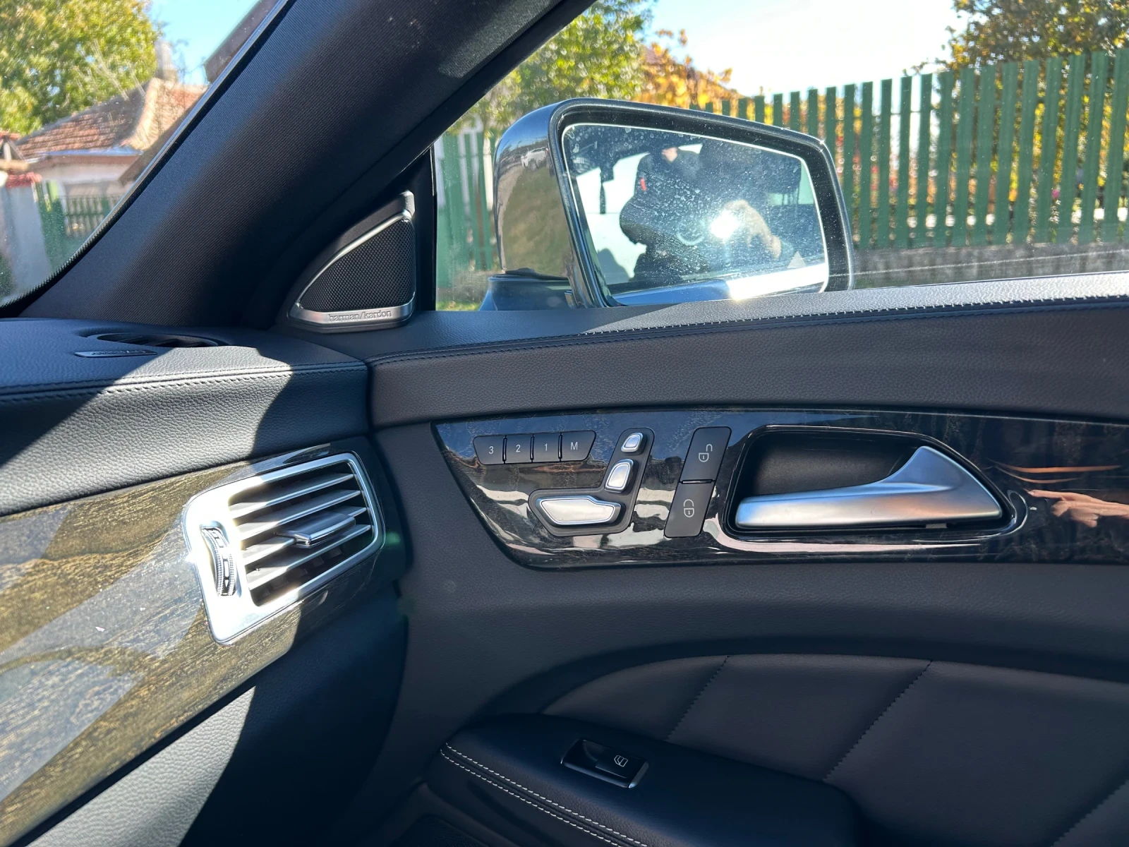 Mercedes-Benz CLS 350 Седан - изображение 8