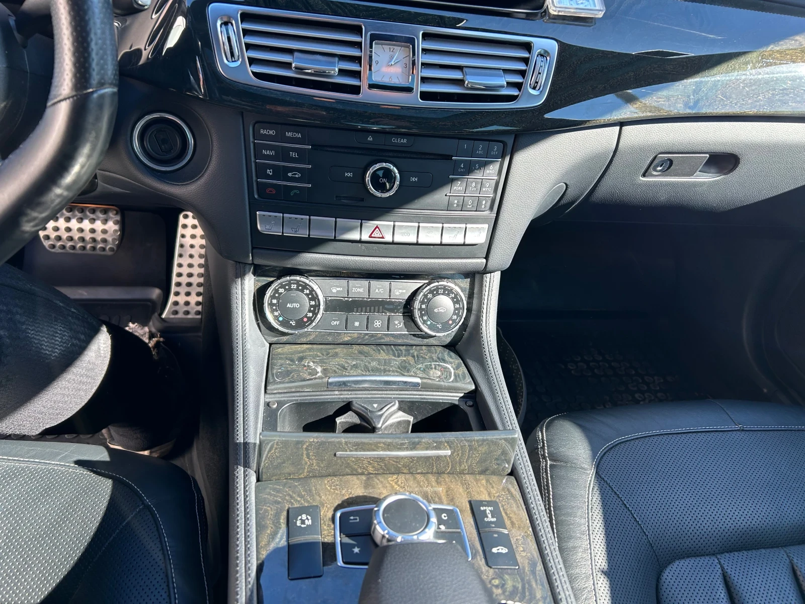 Mercedes-Benz CLS 350 Седан - изображение 7