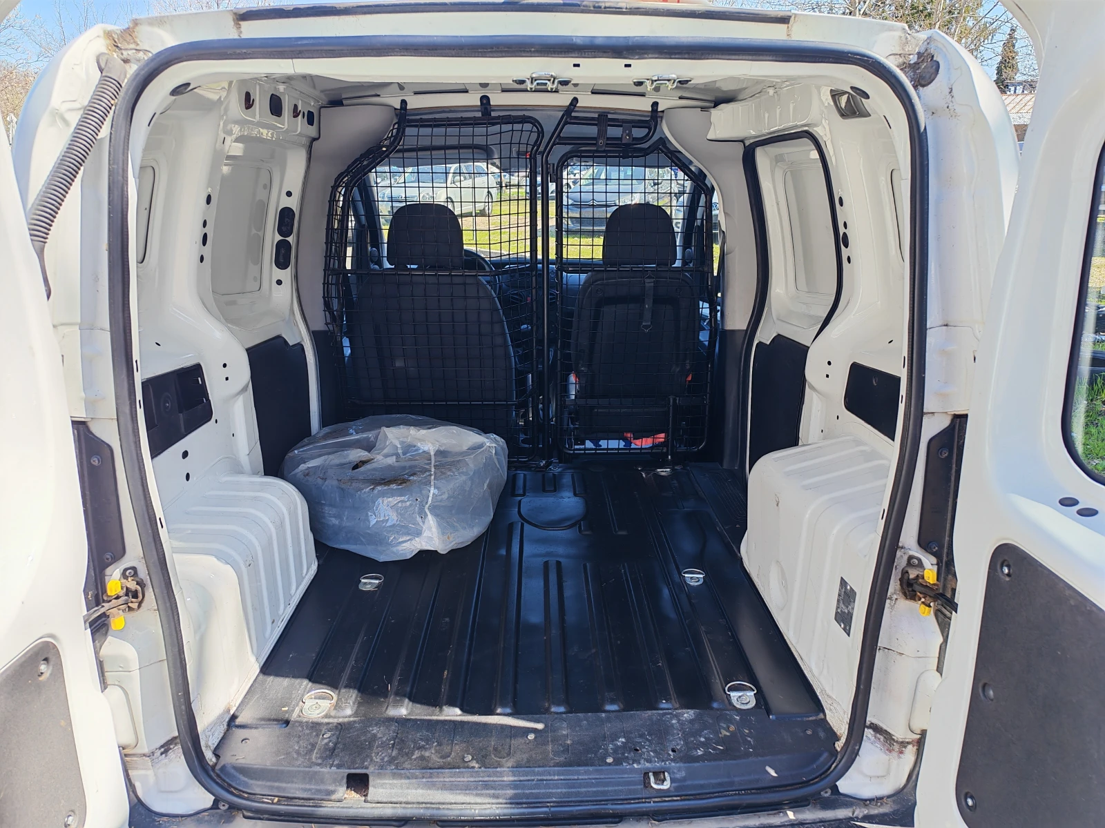 Peugeot Bipper 1.3D-КЛИМАТИК, снимка 12 - Автомобили и джипове - 53133883