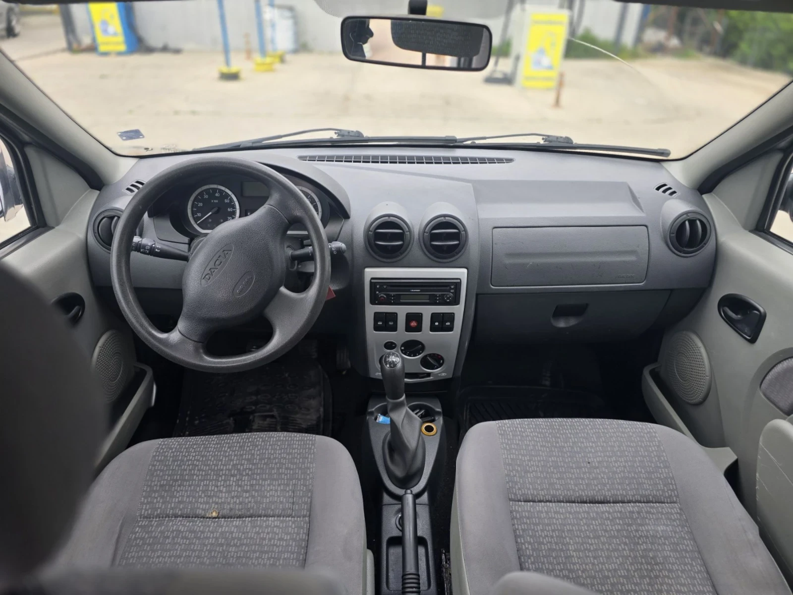 Dacia Logan 1.5 dci, снимка 10 - Автомобили и джипове - 54491491