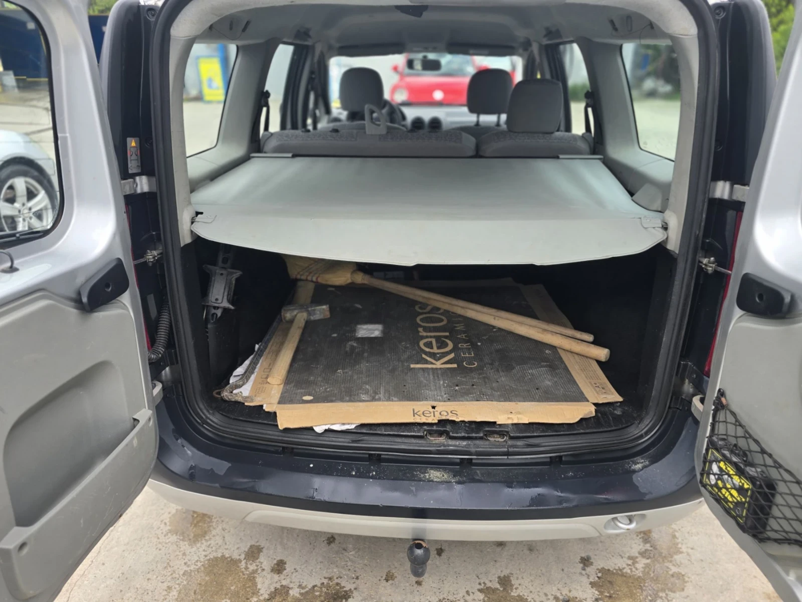 Dacia Logan 1.5 dci, снимка 15 - Автомобили и джипове - 54491491