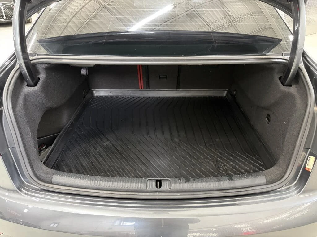 Audi S3 PRESTIGE* B&O* F1 CARBON WHEEL* КАМЕРА* КЕЙЛЕС, снимка 8 - Автомобили и джипове - 54598898