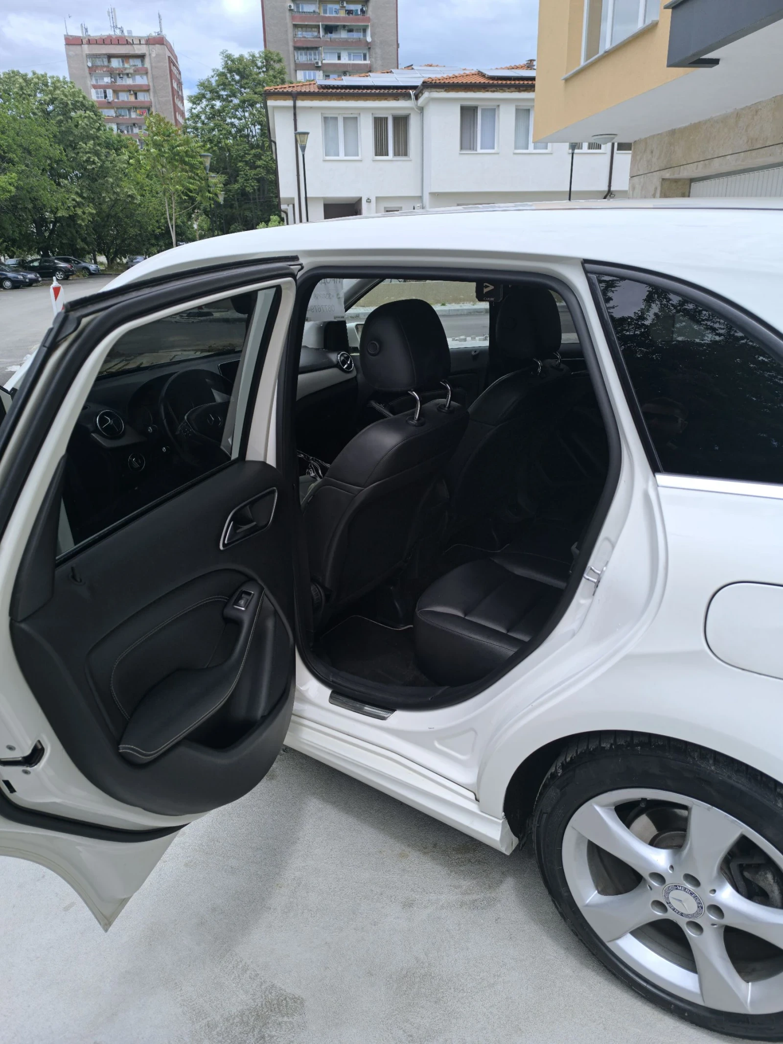 Mercedes-Benz B 180, снимка 6 - Автомобили и джипове - 54651443