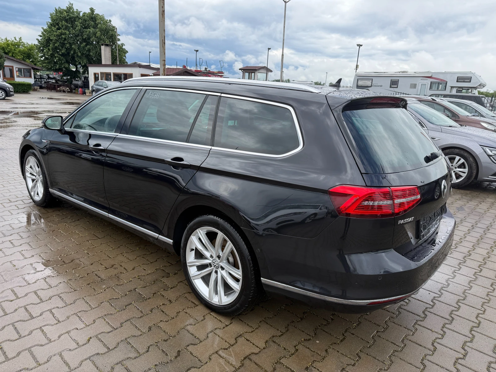 VW Passat 2.0TDI 4MOTION AVTOMAT/NAVI/KOJA EURO 6, снимка 8 - Автомобили и джипове - 54748073