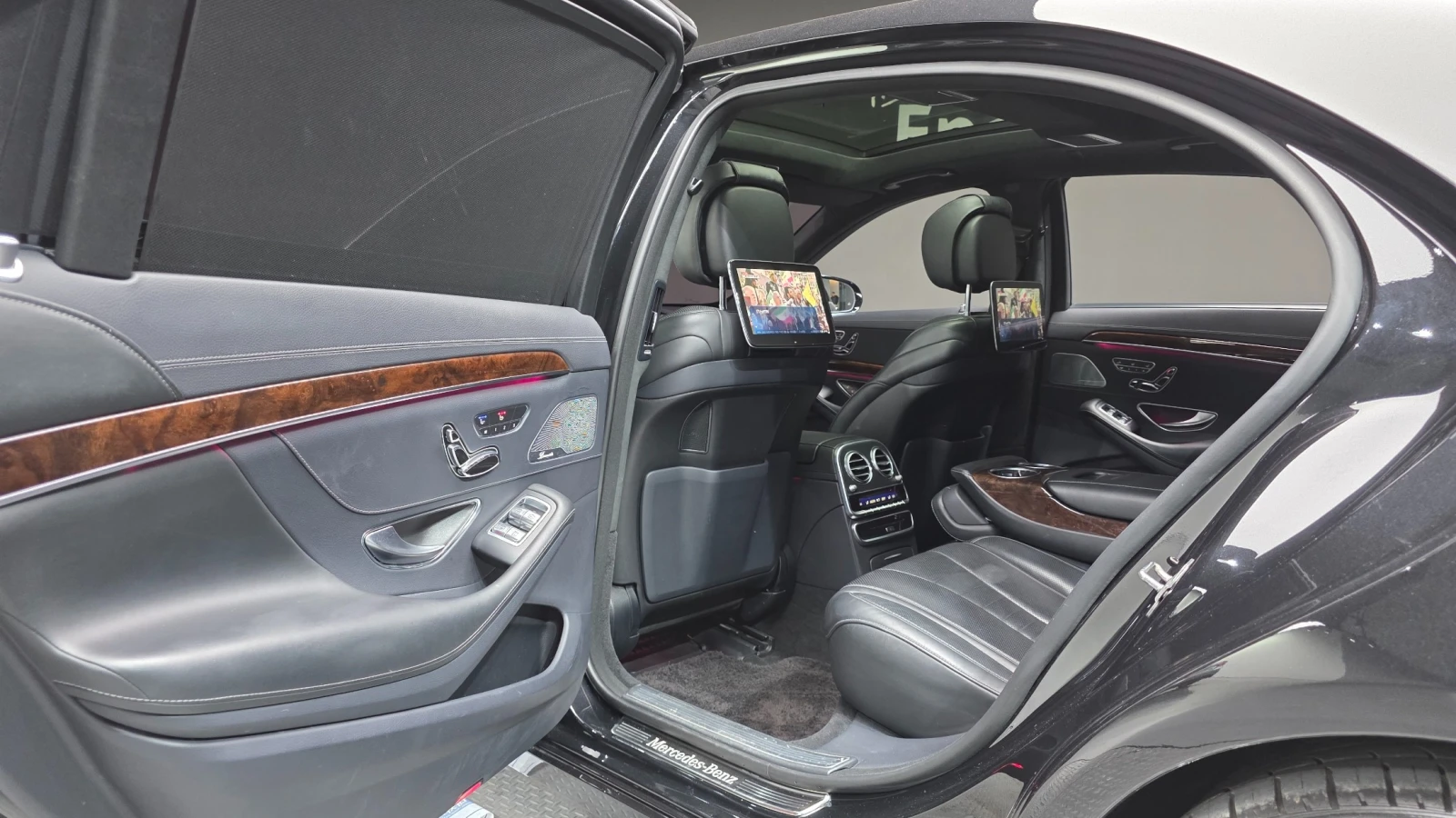 Mercedes-Benz S 560 L 4Matic * ОБДУХ * DIS * TV * BURM * PANO * 360, снимка 17 - Автомобили и джипове - 55187194