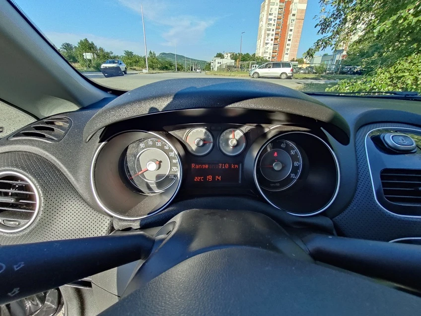 Fiat Punto 1.2 i, снимка 9 - Автомобили и джипове - 55604497
