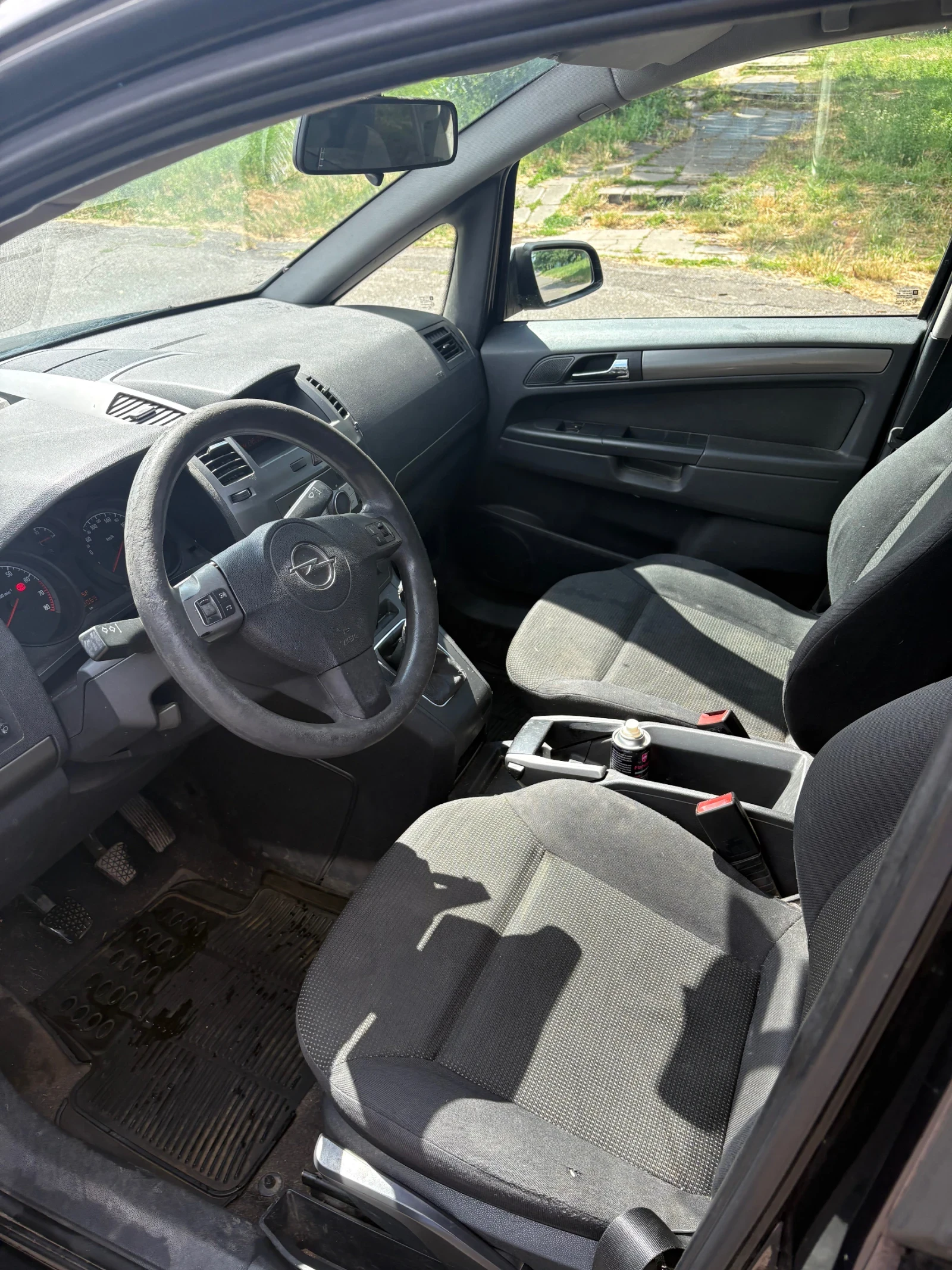 Opel Zafira Газов Инжекцион, снимка 3 - Автомобили и джипове - 55941816