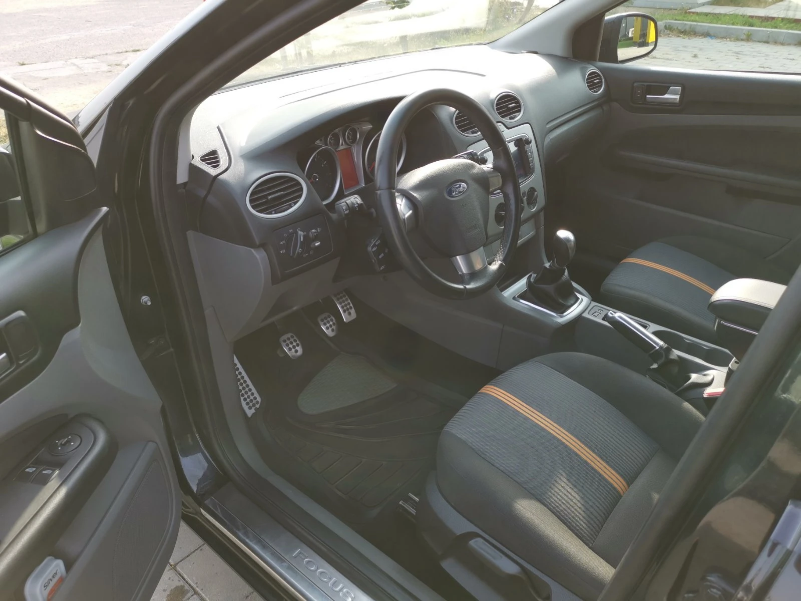Ford Focus 1.6, 101 к.с., снимка 6 - Автомобили и джипове - 56003459
